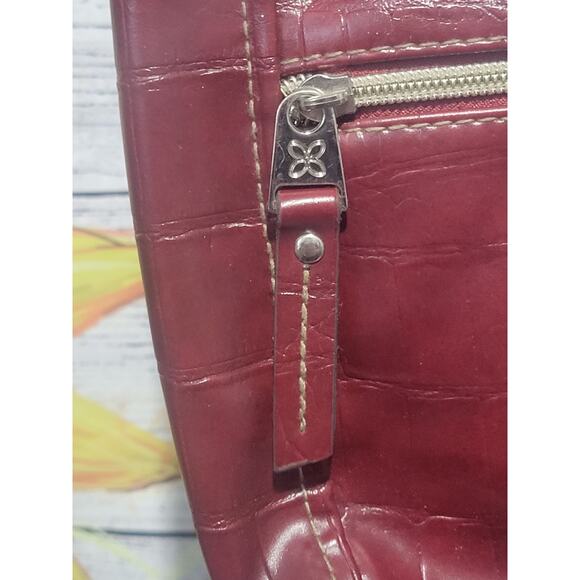 Relic Shoulder or Crossbody Faux Leather Bag Burgandy Red NWOT - Picture 6 of 9